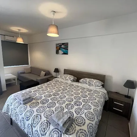 Polyxeni Aparthotel 3*