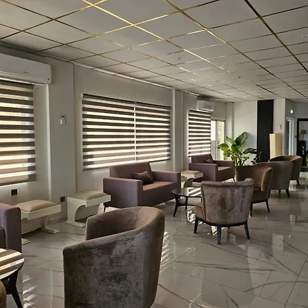Polyxeni Aparthotel