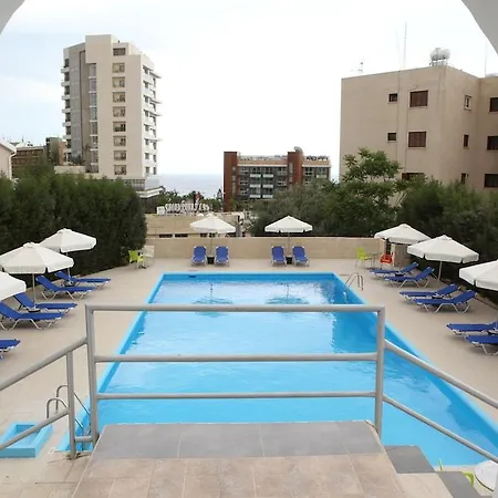 Aparthotel Polyxeni Lemesos