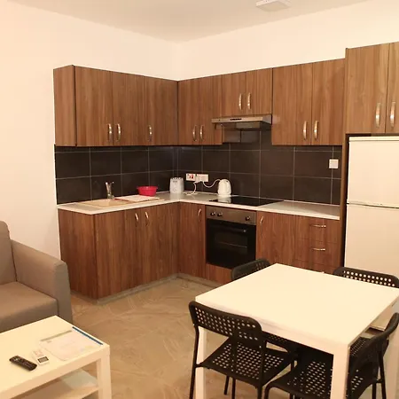 Aparthotel Polyxeni