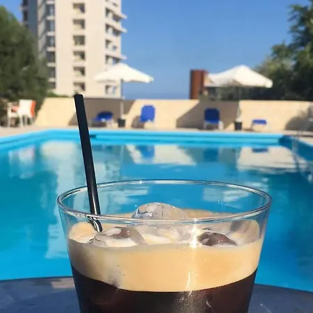 Polyxeni Aparthotel 3*